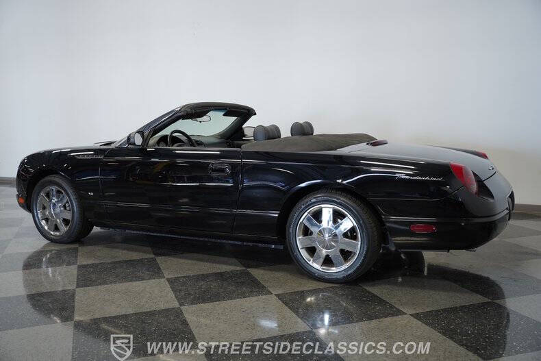 2003 Ford Thunderbird