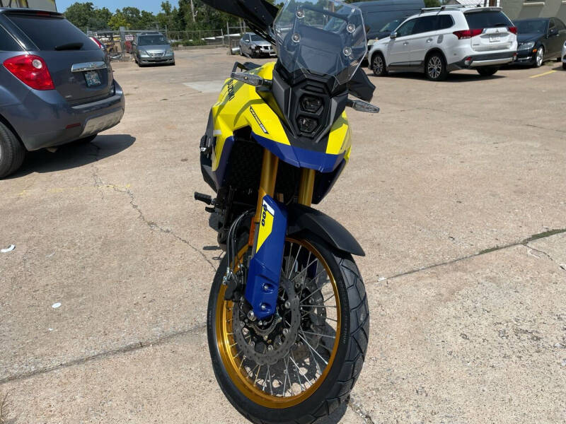 2023 Suzuki V-STROM800