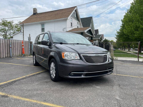 2015 Chrysler Town and Country for sale at True Automotive in Cleveland OH