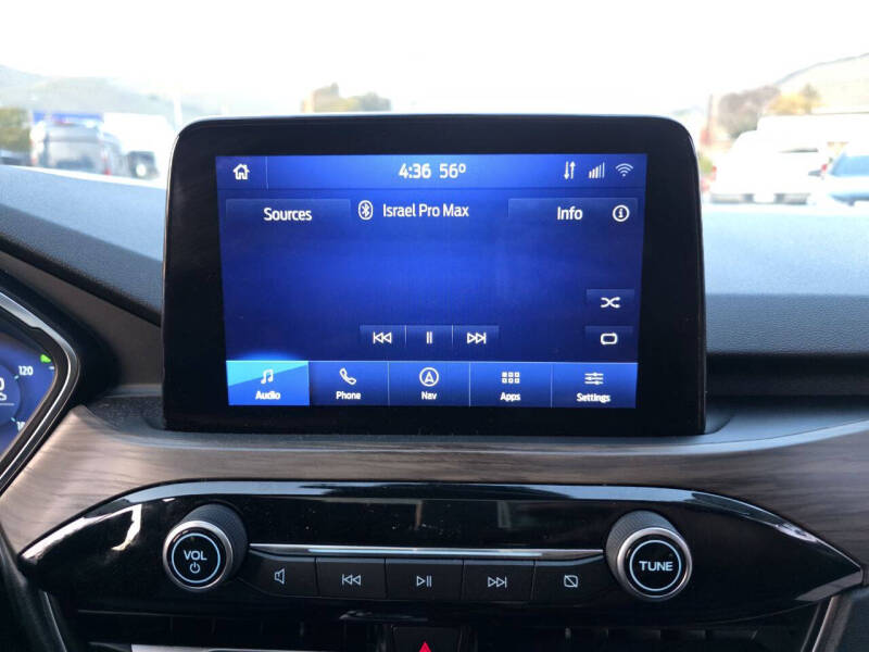 2020 Ford Escape Hybrid Titanium