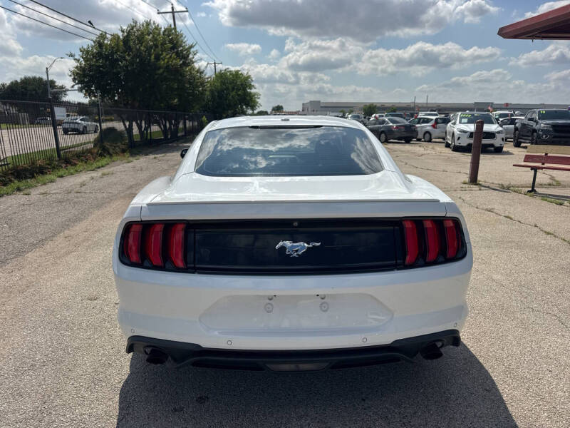 2019 Ford Mustang EcoBoost