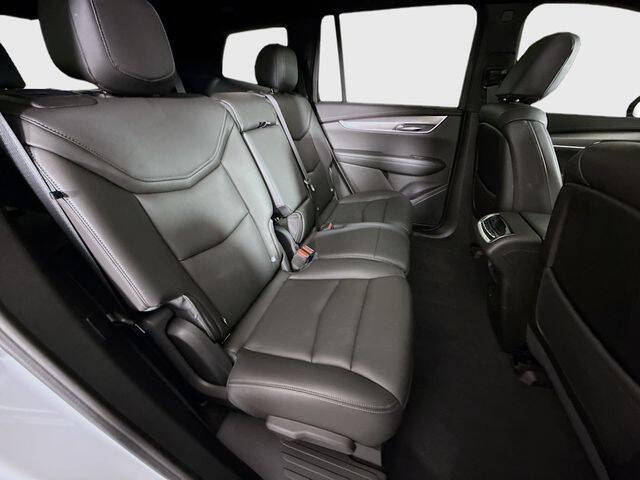2025 Cadillac XT6 Luxury