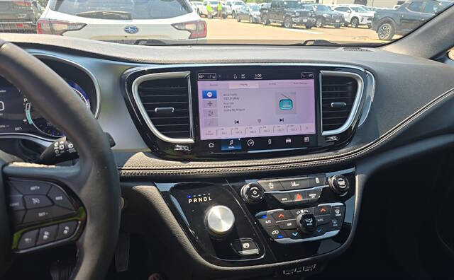 2022 Chrysler Pacifica Touring