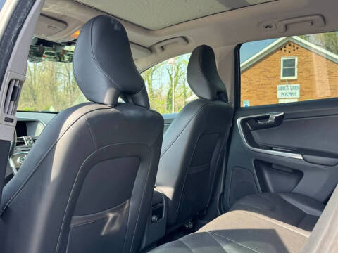 2016 Volvo XC60 T5 Drive-E Premier