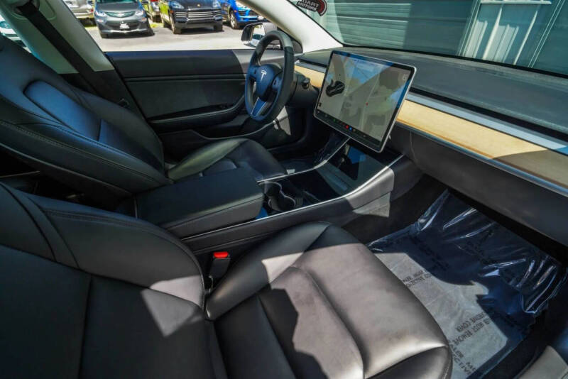 2020 Tesla Model 3 Performance