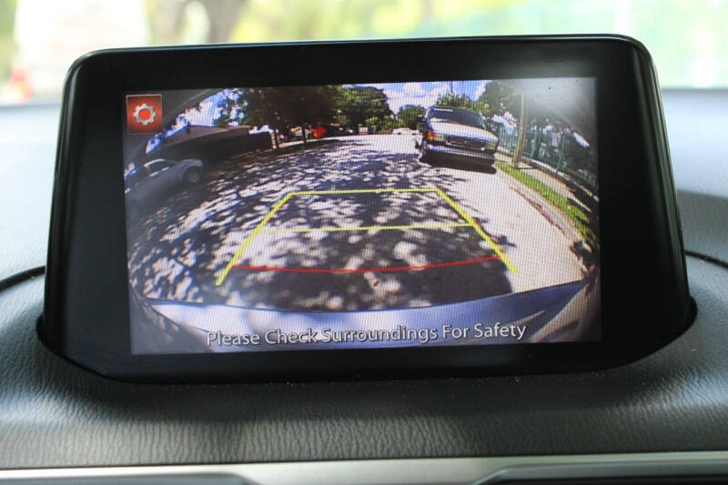 2018 Mazda MAZDA3 Touring