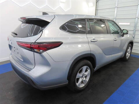 2025 Toyota Highlander XLE