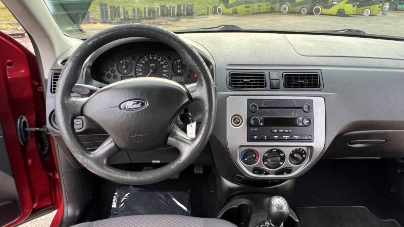 2005 Ford Focus ZX3 S
