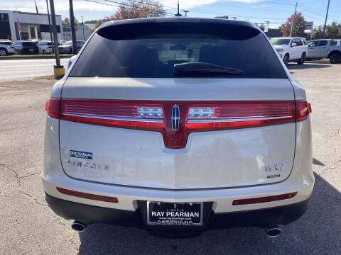 2016 Lincoln MKT EcoBoost