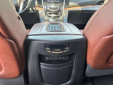 2017 Cadillac Escalade ESV Premium Luxury