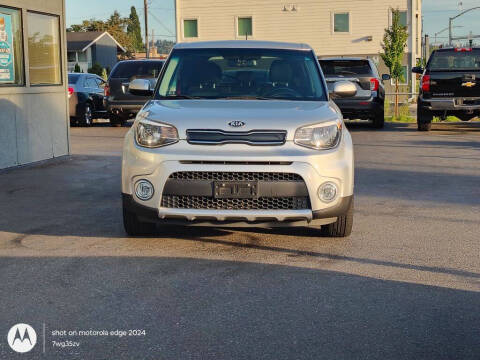 2018 Kia Soul +