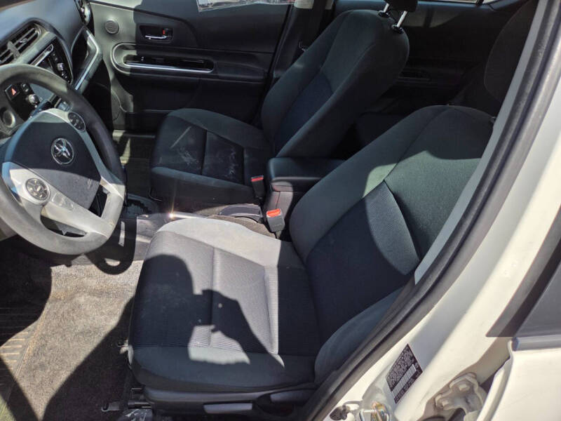 2016 Toyota Prius c Two