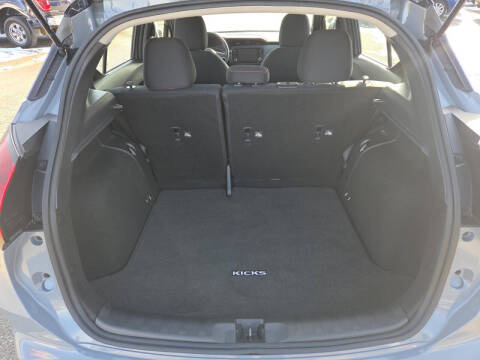 2021 Nissan Kicks SR