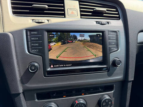 2017 Volkswagen Golf TSI S