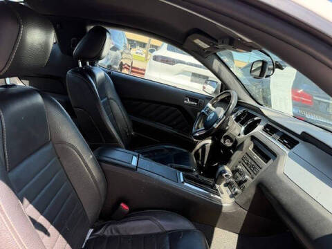 2011 Ford Mustang V6