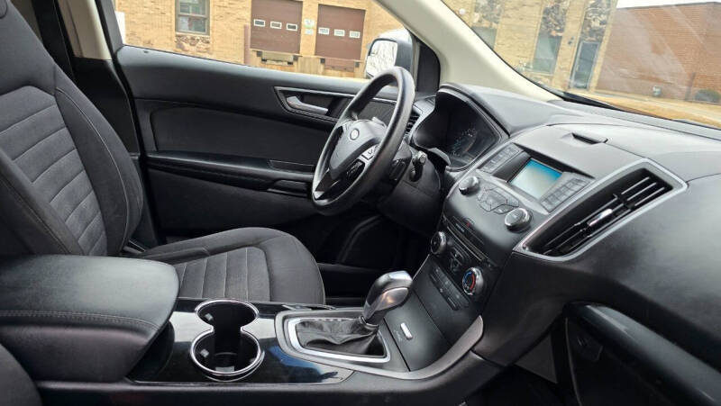 2017 Ford Edge SE