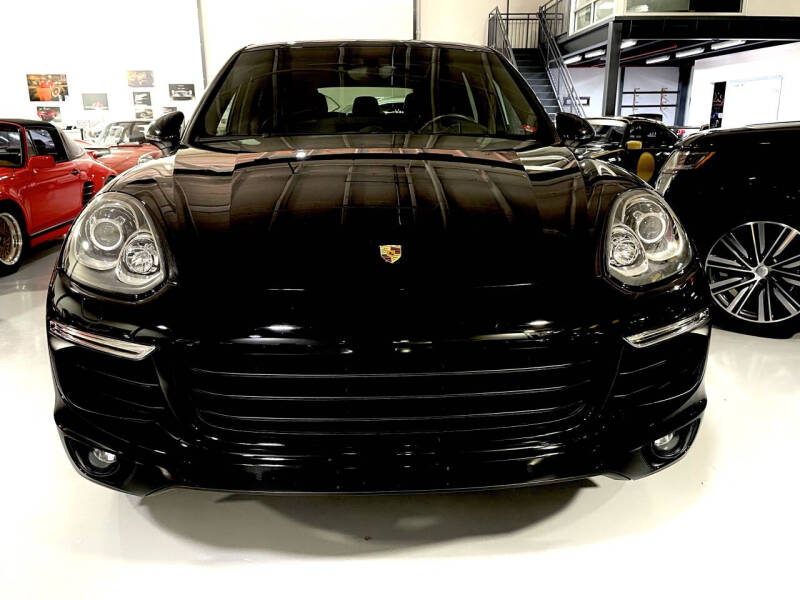 2018 Porsche Cayenne Platinum Edition