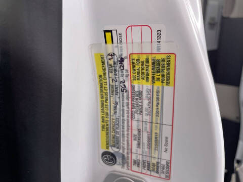 2024 Chrysler Voyager LX