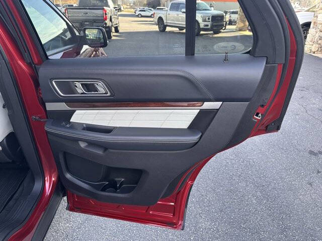 2017 Ford Explorer Platinum