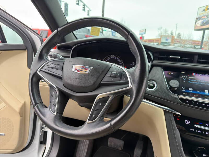 2017 Cadillac XT5 Luxury