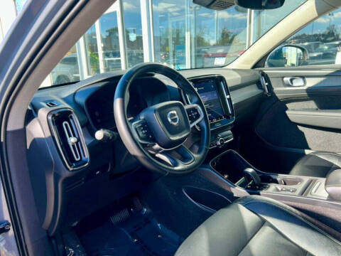 2023 Volvo XC40 B5 Core