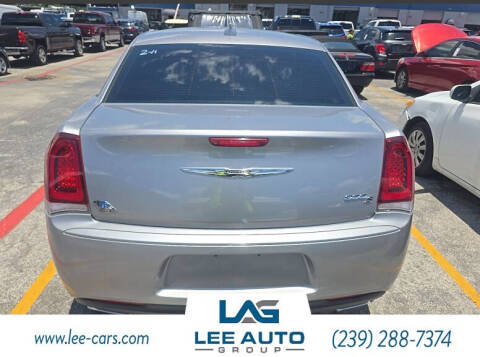 2017 Chrysler 300