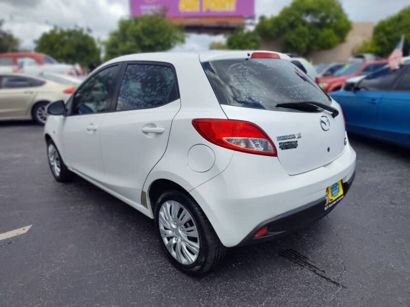 2011 Mazda MAZDA2 Touring