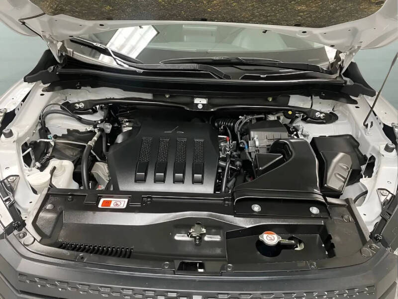 2024 Mitsubishi Eclipse Cross LE
