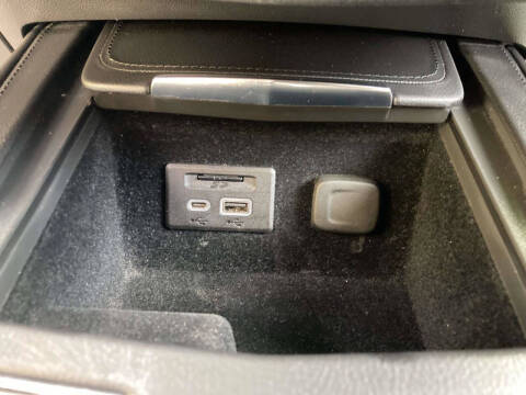 2022 Cadillac XT4 Premium Luxury