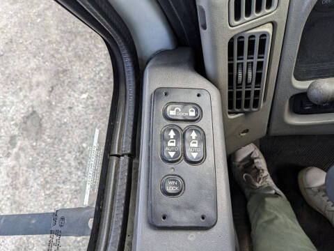 2019 International 4300 24 ft Cab Chassis(CDL)