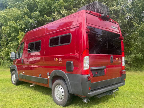 2022 Winnebago Solis