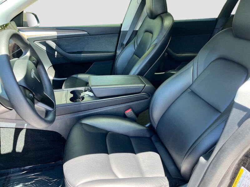 2025 Tesla Model Y Long Range