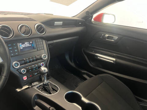 2022 Ford Mustang EcoBoost