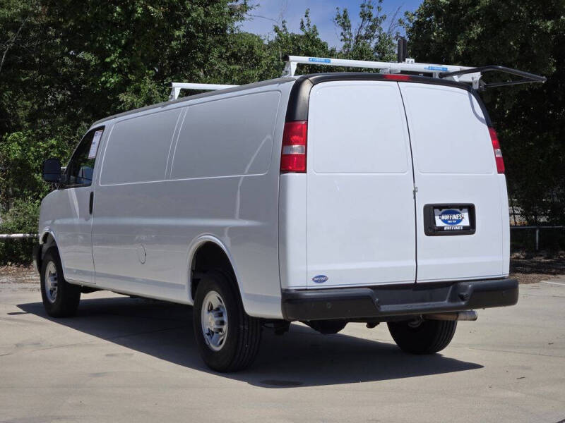2023 Chevrolet Express 2500