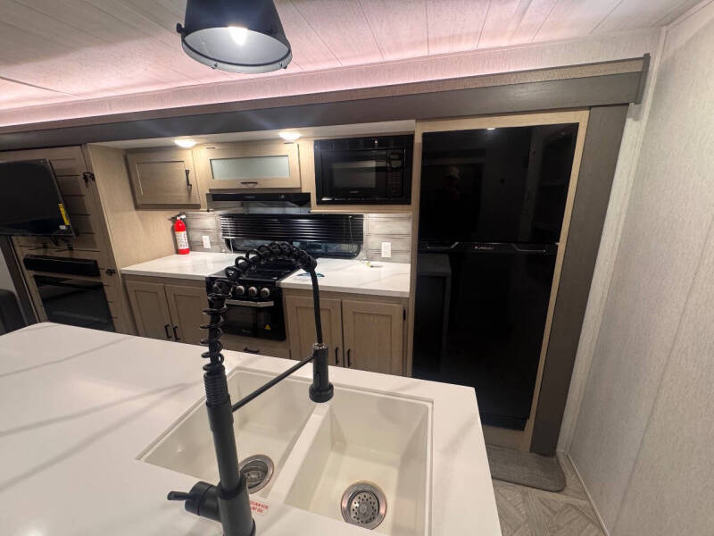 2024 Forest River Salem 28 View