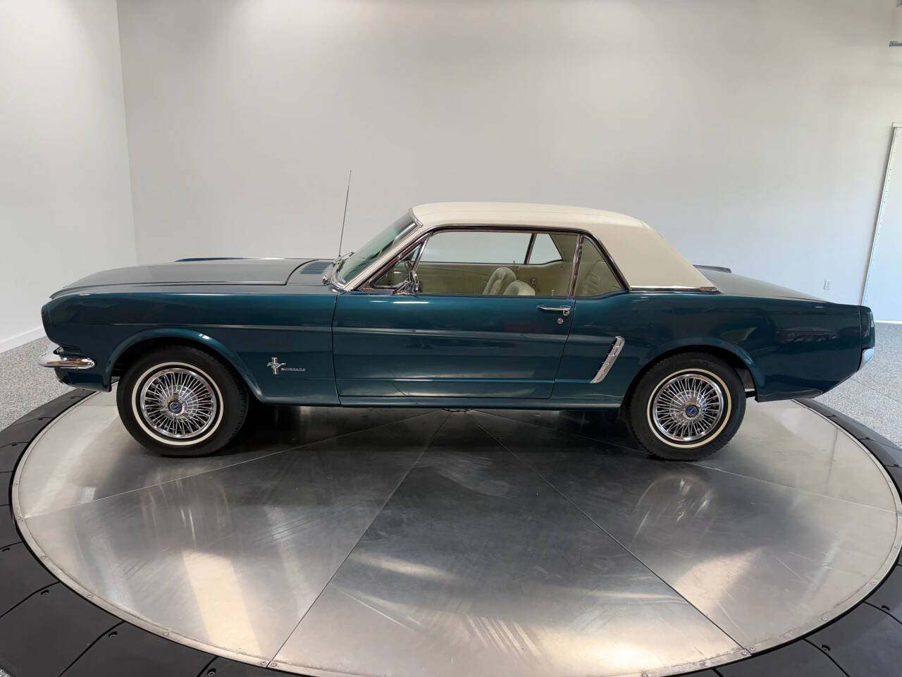 1965 Ford Mustang 15