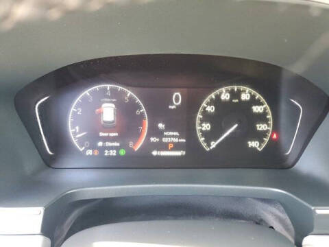 2024 Honda Pilot EX-L w/Rear Captain's Chairs