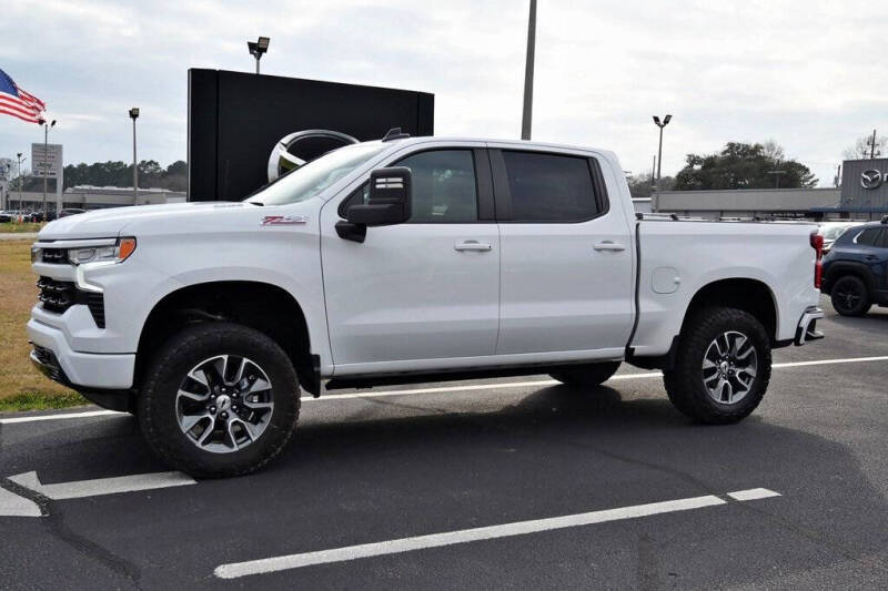 Used 2022 Chevrolet Silverado 1500 RST with VIN 1GCUDEET8NZ636318 for sale in Lafayette, LA