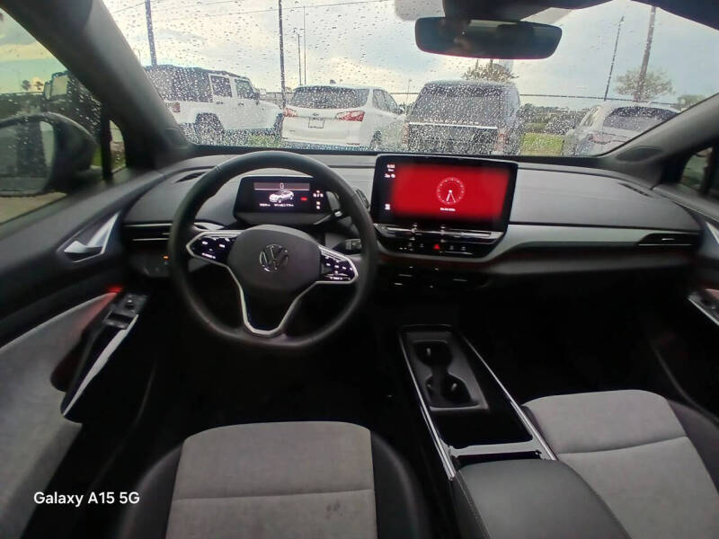2023 Volkswagen ID.4 Pro