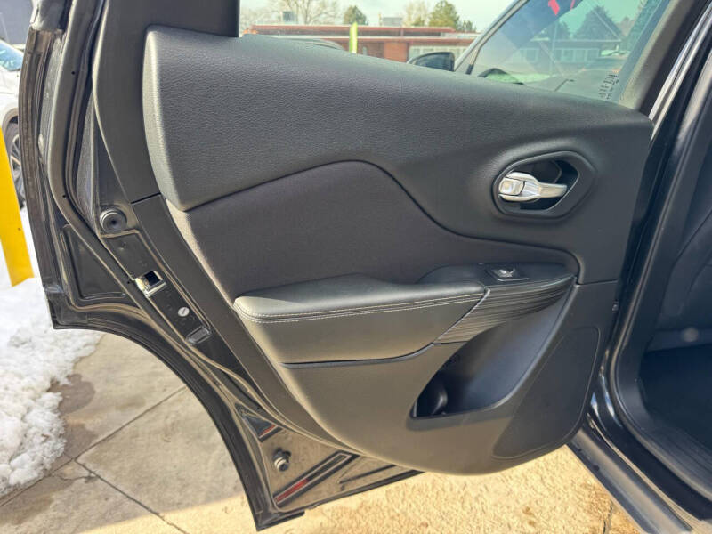 2015 Jeep Cherokee Sport