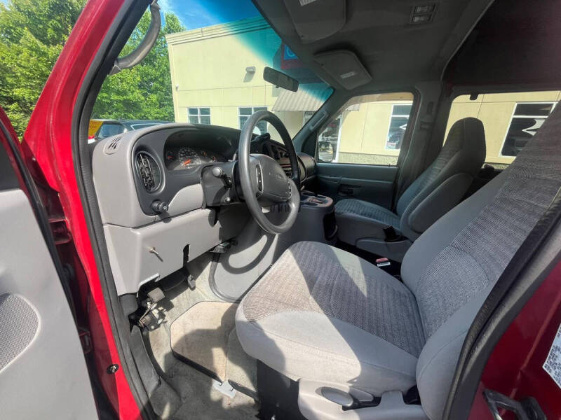2002 Ford E-Series