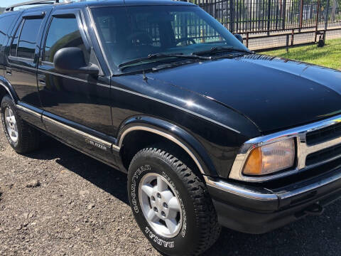 2000 Chevrolet Blazer for sale at Long & Sons Auto Sales in Detroit MI