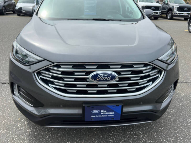 2022 Ford Edge Titanium