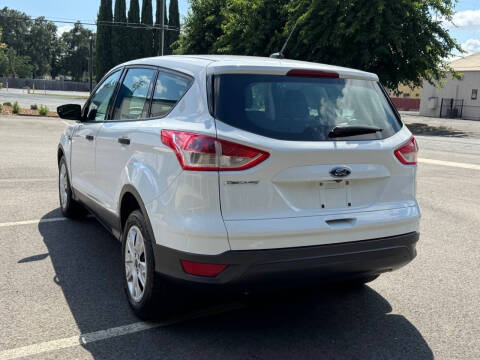 2016 Ford Escape S