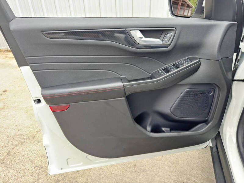 2024 Ford Escape Hybrid ST-Line Select