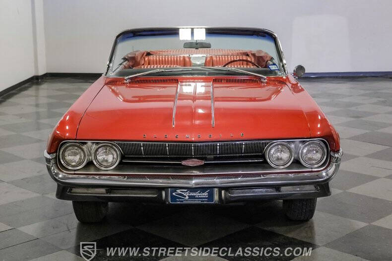 1961 Oldsmobile Starfire