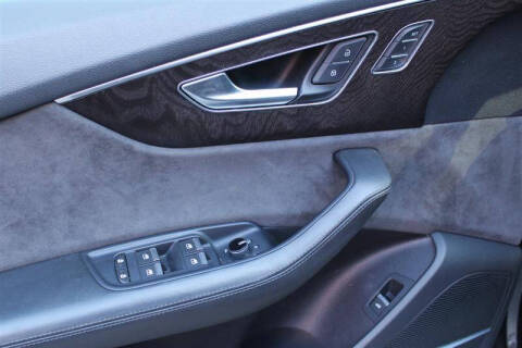 2020 Audi Q8 quattro Prestige 55 TFSI