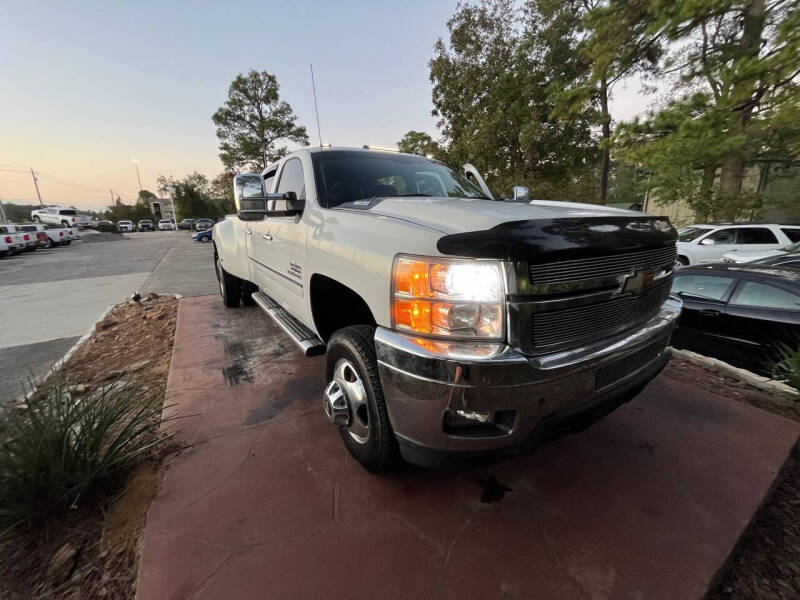 Chevrolet Silverado 3500HD's photo