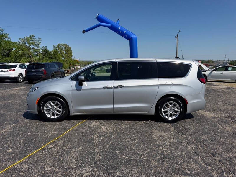 2023 Chrysler Pacifica Touring L