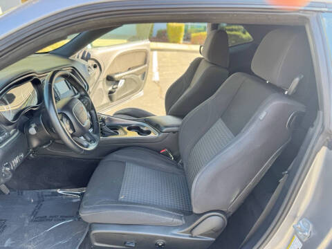 2016 Dodge Challenger SXT